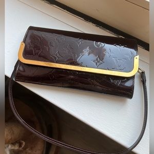 Louis Vuitton monogram purse / wallet
